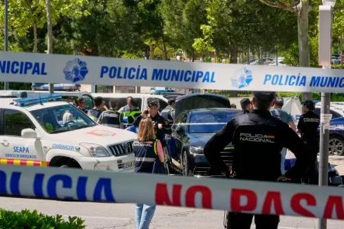 موقع إطلاق النار في مدريد حيث تتواجد الشرطة بعد مقتل السياسي الأوكراني السابق أندريه بورتنوف.