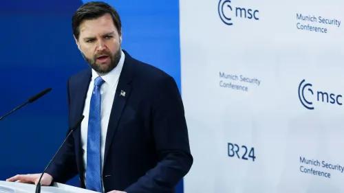 نائب الرئيس الأمريكي جيه دي فانس يتحدث في مؤتمر ميونيخ للأمن، معبرًا عن مخاوفه بشأن حرية التعبير والديمقراطية في أوروبا.