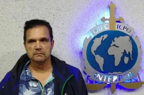 حُكم على ليونارد جلين فرانسيس بالسجن 15 عامًا بتهمة الرشوة والاحتيال، بعد اعتقاله من قبل الإنتربول في فنزويلا.